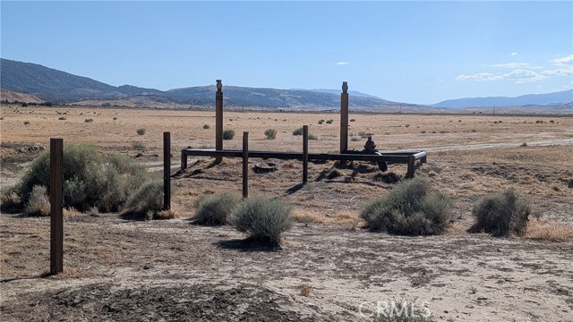 275 W Avenue B, Lancaster CA: https://media.crmls.org/medias/d3fdb156-5d4a-4a72-b6b3-212ae4ef104a.jpg
