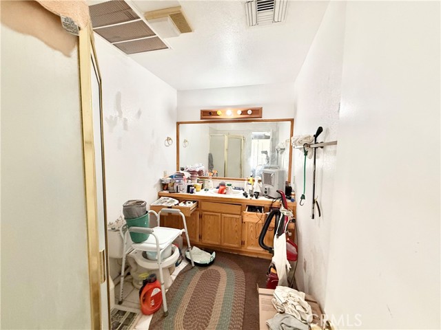 Detail Gallery Image 11 of 33 For 82489 3rd St, Trona,  CA 93562 - 6 Beds | 3 Baths