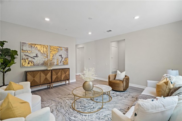 145 Denali, Lake Forest CA: https://media.crmls.org/medias/d3fdf3d5-b0af-462d-ad78-abee120bc21d.jpg