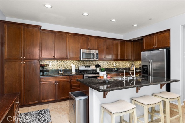 Detail Gallery Image 10 of 36 For 12549 Marco Ln, Corona,  CA 91752 - 4 Beds | 2/1 Baths