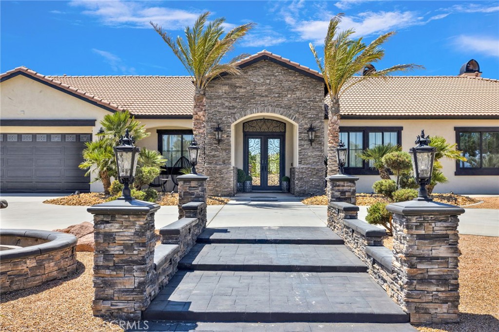 7560 Royal View