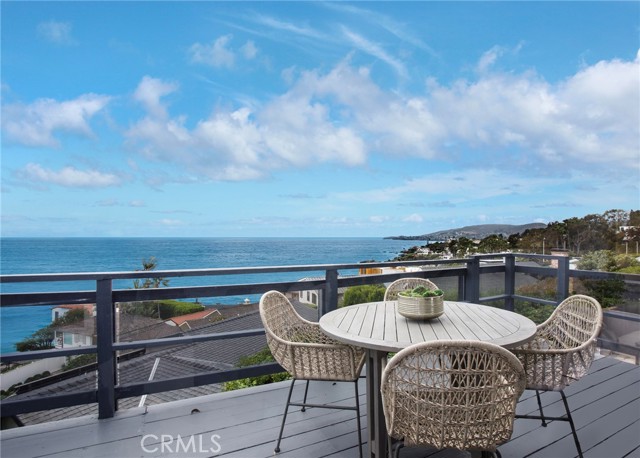 2621 Victoria Drive, Laguna Beach CA: https://media.crmls.org/medias/d3fefe1e-c51a-439e-861f-9bb6ba667802.jpg