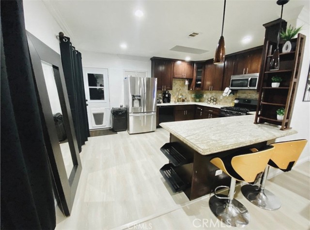 Detail Gallery Image 8 of 23 For 1528 E 11th St, Long Beach,  CA 90813 - 3 Beds | 2 Baths