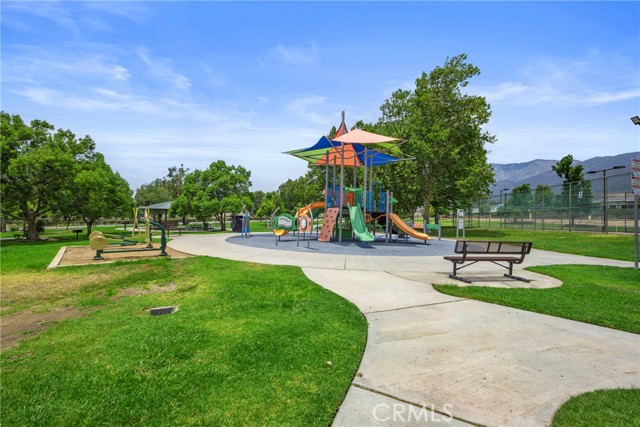 14998 Mustang Lane, Fontana CA: https://media.crmls.org/medias/d3ff4919-a8f2-4eff-9cca-1c4793b019c4.jpg