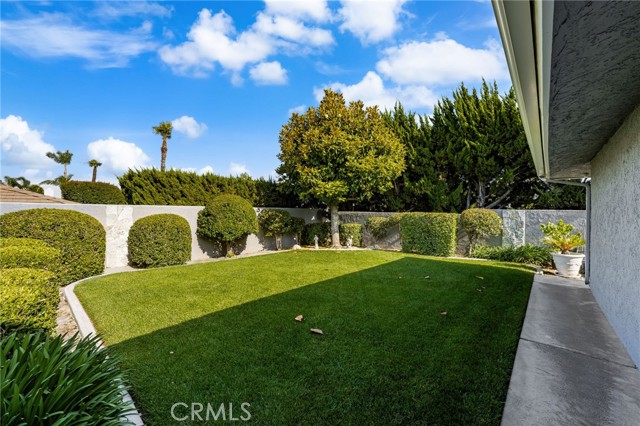 1738 N Ukiah Way, Upland CA: https://media.crmls.org/medias/d3ff82d7-5ef8-47df-9f4a-f398eb46143f.jpg