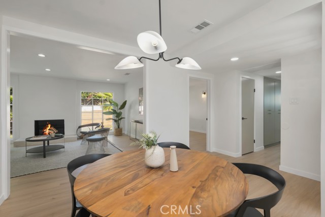 Detail Gallery Image 16 of 33 For 16125 Haynes St, Van Nuys,  CA 91406 - 3 Beds | 2 Baths