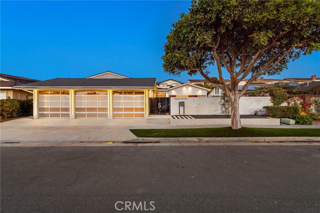 Detail Gallery Image 54 of 54 For 1318 Outrigger Dr, Corona Del Mar,  CA 92625 - 4 Beds | 4/1 Baths