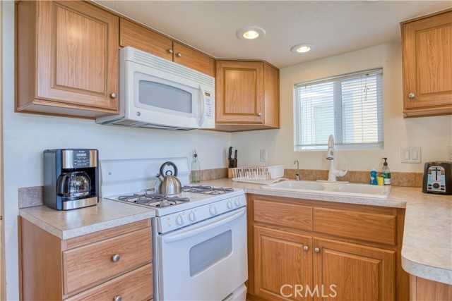 Detail Gallery Image 6 of 36 For 74711 Dillon Rd #111,  Desert Hot Springs,  CA 92241 - 1 Beds | 1 Baths