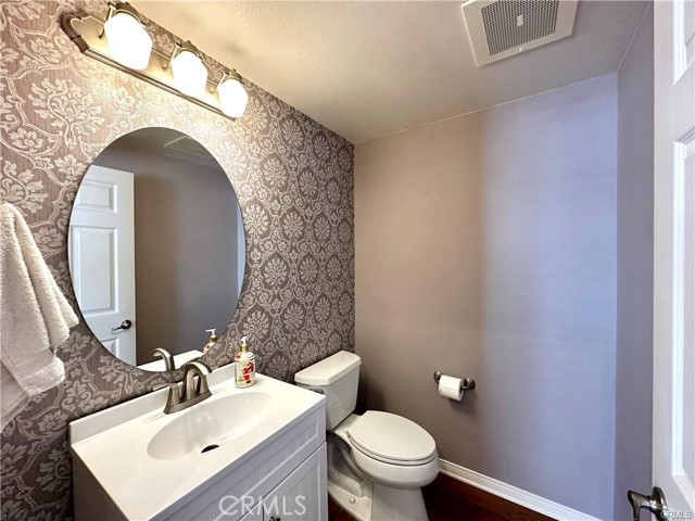 Detail Gallery Image 13 of 29 For 9301 Shirley Ave #50,  Northridge,  CA 91324 - 3 Beds | 3 Baths