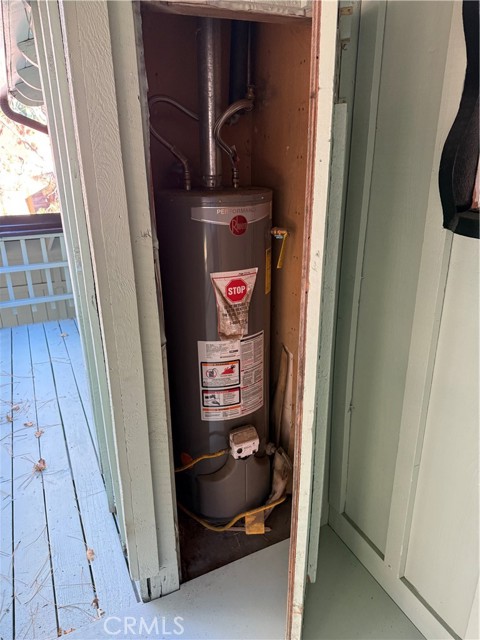 Detail Gallery Image 19 of 25 For 31776 Panorama Rd, Running Springs,  CA 92382 - 4 Beds | 2 Baths