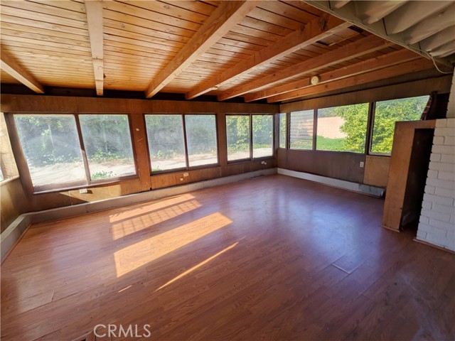 Detail Gallery Image 8 of 9 For 8401 Cozycroft, Winnetka,  CA 91306 - 3 Beds | 3 Baths