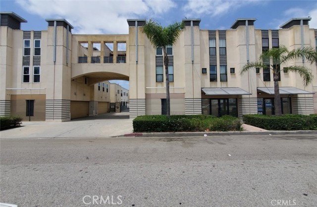 Detail Gallery Image 22 of 24 For 8021 S Vermont Ave #24,  Los Angeles,  CA 90044 - 3 Beds | 3 Baths