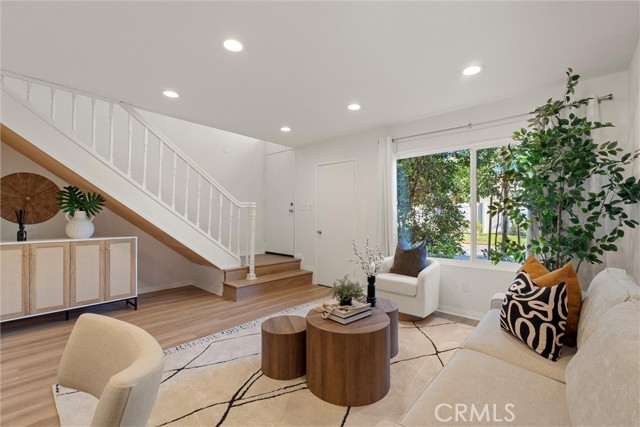 Detail Gallery Image 8 of 39 For 32 Kazan, Irvine,  CA 92604 - 3 Beds | 2 Baths