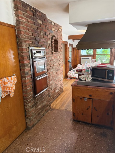 Detail Gallery Image 6 of 15 For 7232 Zelzah, Reseda,  CA 91335 - 3 Beds | 2 Baths