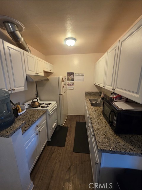 602 E Wilhelmina Street, Anaheim CA: https://media.crmls.org/medias/d4057409-ee84-45b1-bc4d-ba762da5b823.jpg