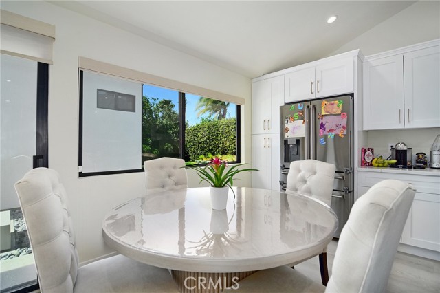 Detail Gallery Image 14 of 47 For 10947 Lurline Ave, Chatsworth,  CA 91311 - 5 Beds | 4 Baths