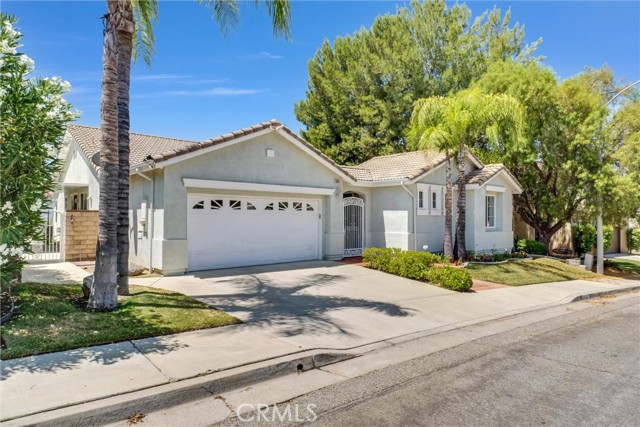 Detail Gallery Image 2 of 41 For 31537 Canyon View Drive, Lake Elsinore,  CA 92532 - 4 Beds | 2/1 Baths