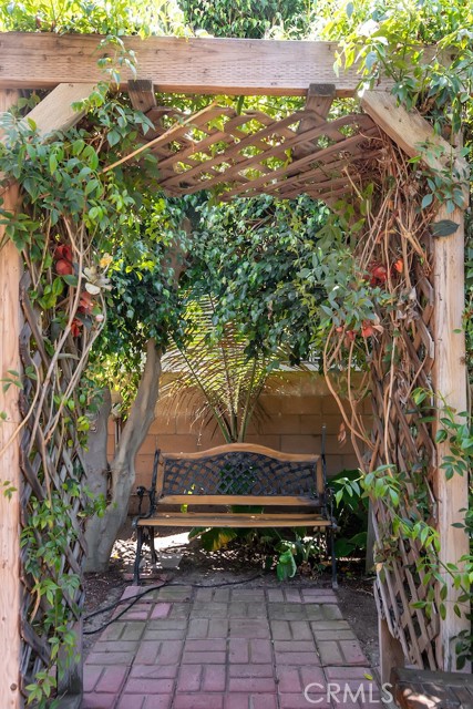 870 Rosecrans Avenue, Manhattan Beach, California 90266, 3 Bedrooms Bedrooms, ,2 BathroomsBathrooms,Residential,Sold,Rosecrans,SB21187159