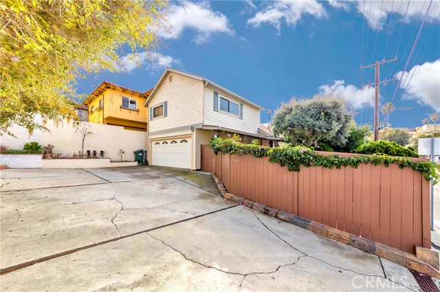 2000 Nelson Avenue, Redondo Beach, California 90278, 3 Bedrooms Bedrooms, ,1 BathroomBathrooms,Residential,For Sale,Nelson,PW24233592