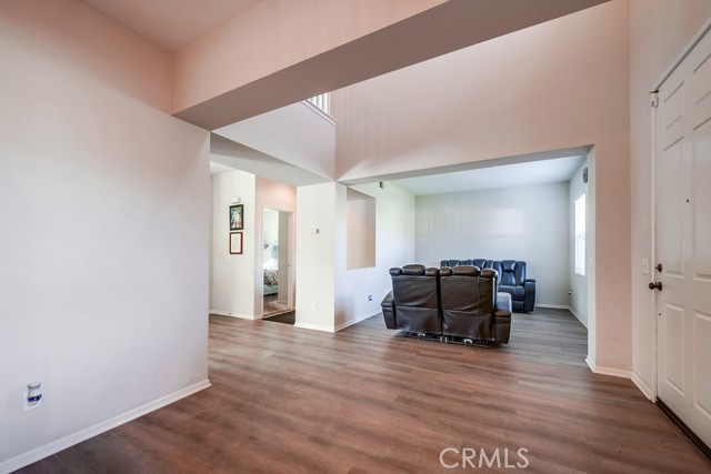 Detail Gallery Image 10 of 34 For 33221 Breighton Wood St, Menifee,  CA 92584 - 5 Beds | 2/1 Baths