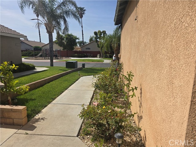 718 Laxford Road, San Jacinto CA: https://media.crmls.org/medias/d407352b-469f-4b0b-99a5-275ac8496017.jpg
