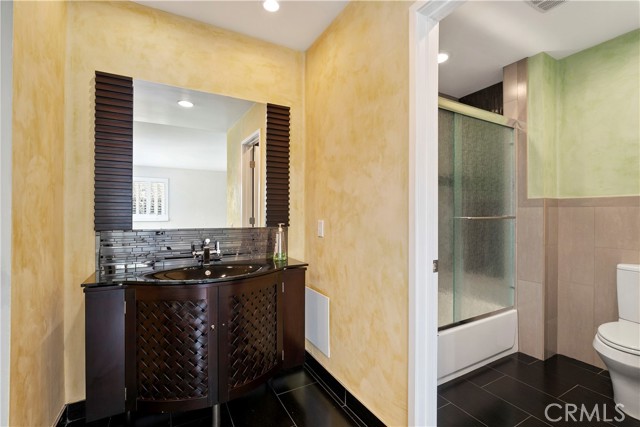 Detail Gallery Image 23 of 30 For 610 Edith Way, Long Beach,  CA 90807 - 3 Beds | 3 Baths