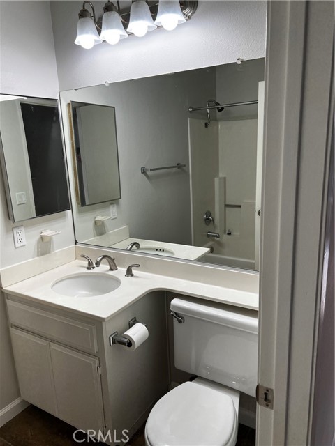 Detail Gallery Image 15 of 18 For 245 N Singingwood St #12,  Orange,  CA 92869 - 3 Beds | 2/1 Baths