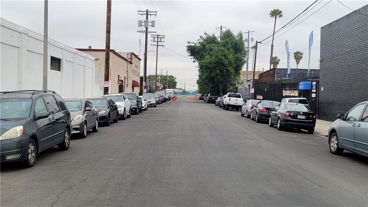 425 E 58th Street, Los Angeles, California 90011, ,Commercial Lease,For Rent,425 E 58th Street,CRAR23108717