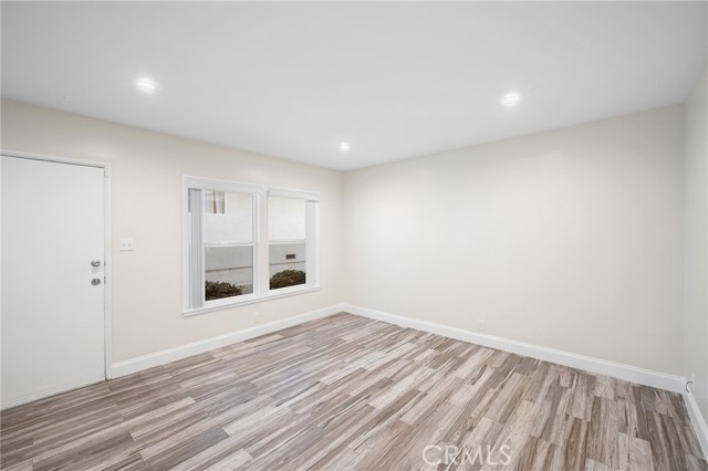 Detail Gallery Image 4 of 15 For 2930 Fairmount Ave #B,  La Crescenta,  CA 91214 - 1 Beds | 1 Baths