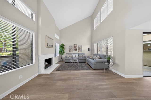 Detail Gallery Image 6 of 44 For 26 Claret #40,  Irvine,  CA 92614 - 2 Beds | 1/1 Baths