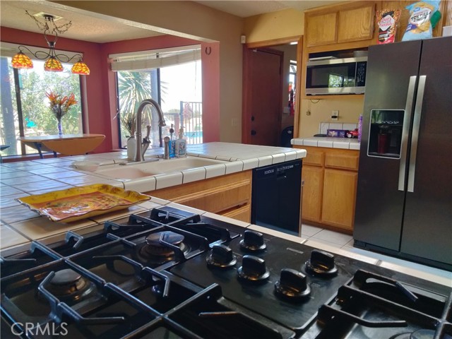 2390 Trinity Road, Pinon Hills CA: https://media.crmls.org/medias/d409f55e-eb24-40fa-8704-9df7a71d48b6.jpg