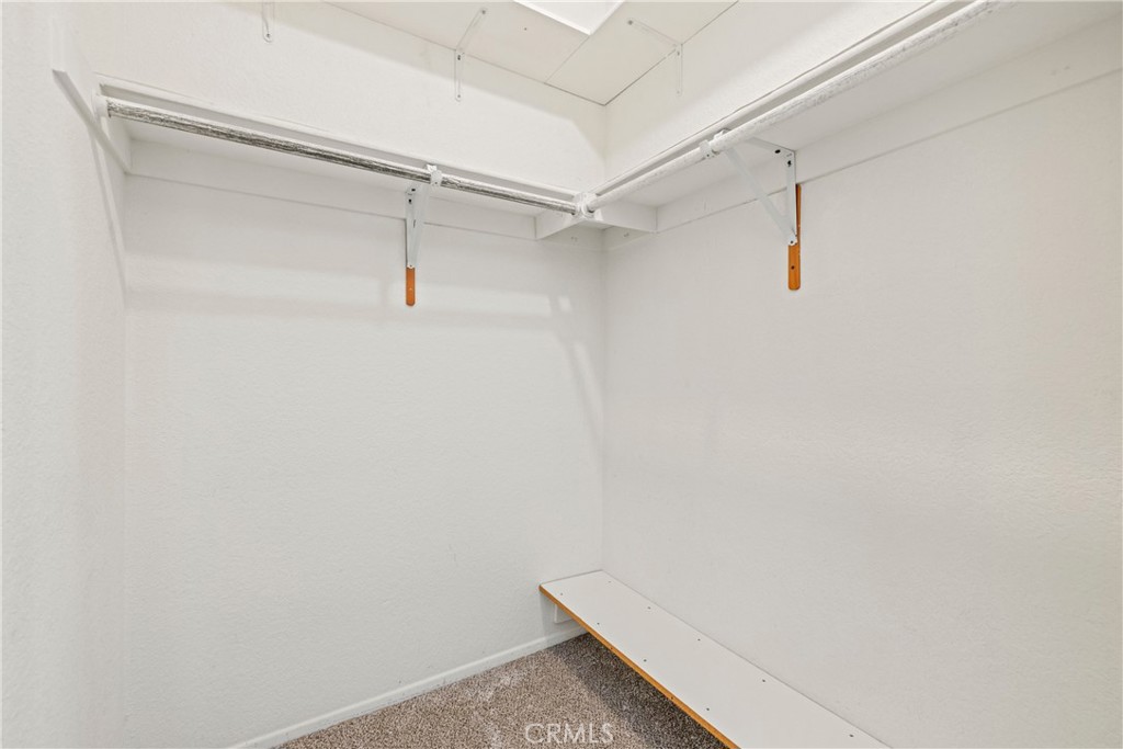 https://media.crmls.org/medias/d40a1400-38b9-4f3a-8812-f26606c7c0c2.jpg?preset=X-Large