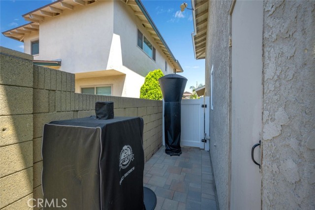 6786 Molokai Drive, Cypress CA: https://media.crmls.org/medias/d40a2fd6-bb9d-4b2a-8876-03116b90daae.jpg