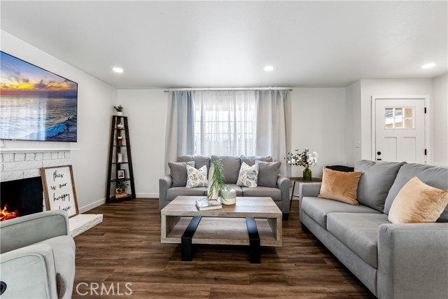 5481 Santa Gertrudes Ave, Garden Grove CA: https://media.crmls.org/medias/d40a64b4-bb89-4c0d-9b63-a9d5eb9cd694.jpg