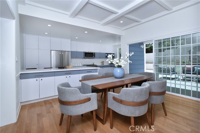 Detail Gallery Image 15 of 51 For 11042 Fruitland Dr, Studio City,  CA 91604 - 3 Beds | 4 Baths