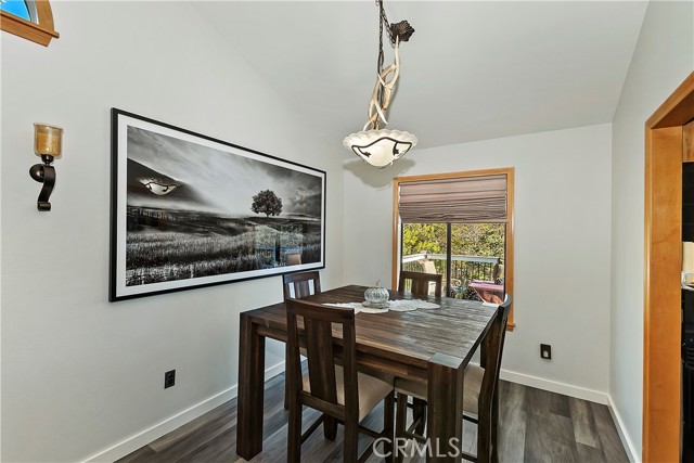 Detail Gallery Image 15 of 56 For 625 San Benito Ln, Lake Arrowhead,  CA 92352 - 3 Beds | 2/2 Baths