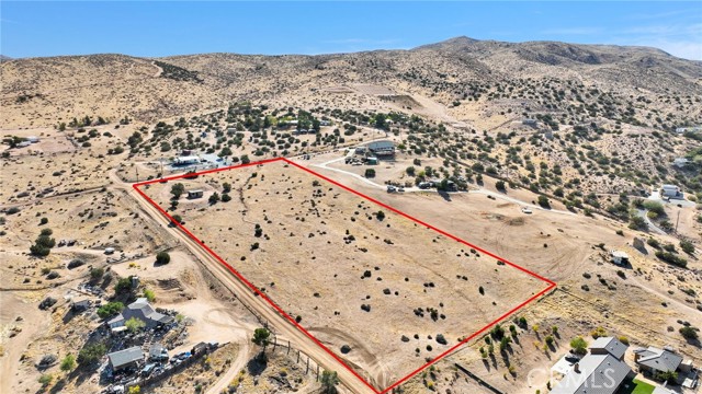 23766 Valley View Road, Apple Valley CA: https://media.crmls.org/medias/d40c1027-d8e8-4d9f-a2c6-5145ffb2748c.jpg