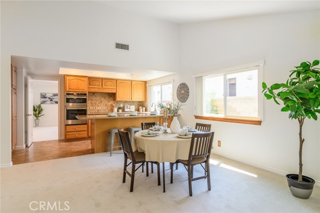 dining area off of the kitchen