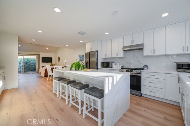 Detail Gallery Image 13 of 28 For 15 Camphor, Irvine,  CA 92612 - 3 Beds | 3 Baths