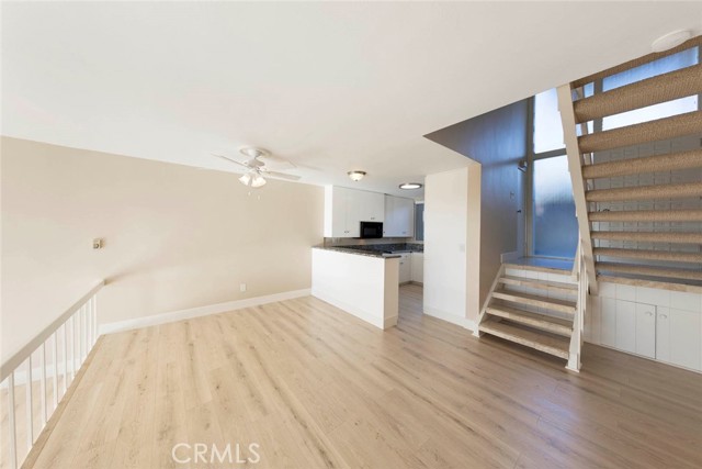 Detail Gallery Image 8 of 24 For 757 Domingo #D,  Newport Beach,  CA 92660 - 2 Beds | 2 Baths