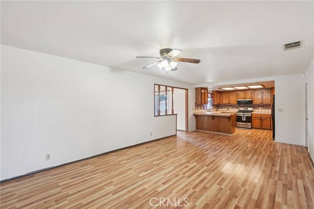 Detail Gallery Image 8 of 34 For 13954 Cronese Rd, Apple Valley,  CA 92307 - 4 Beds | 2 Baths