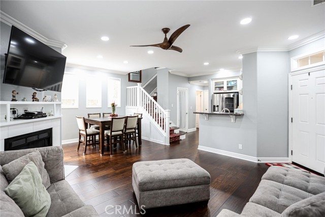 Detail Gallery Image 6 of 45 For 175 Zephyr Run, Tustin,  CA 92782 - 3 Beds | 2/1 Baths