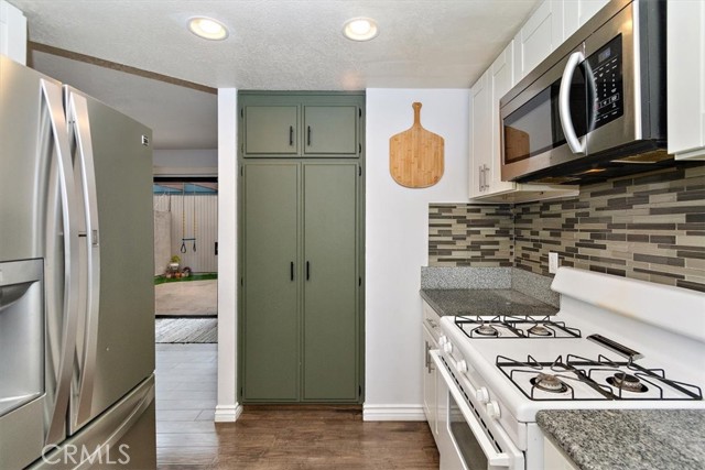 Detail Gallery Image 14 of 47 For 9848 Mammoth Dr, Montclair,  CA 91763 - 3 Beds | 2/1 Baths