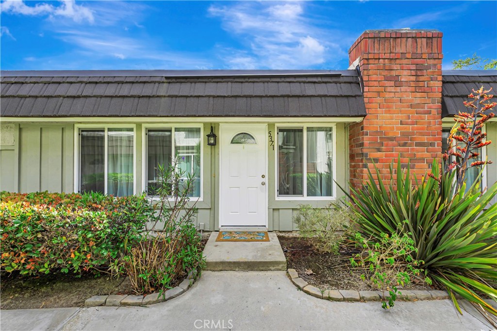 5371 Victoria Place