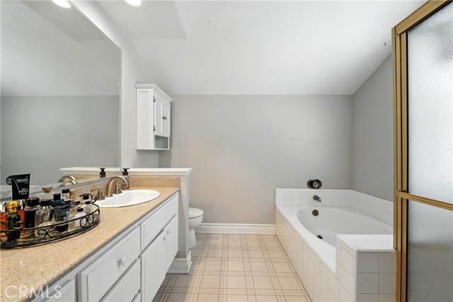 3581 Hillsdale Ranch Road, Chino Hills CA: https://media.crmls.org/medias/d40e65c7-2083-486b-a8ca-aaaf64a0bbab.jpg