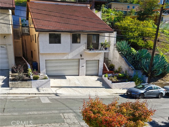 Detail Gallery Image 37 of 46 For 1832 Redcliff St, Los Angeles,  CA 90026 - 3 Beds | 3 Baths