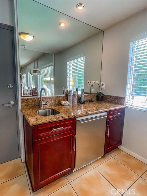 Detail Gallery Image 21 of 22 For 8530 Holloway Dr #102,  West Hollywood,  CA 90069 - 1 Beds | 1 Baths