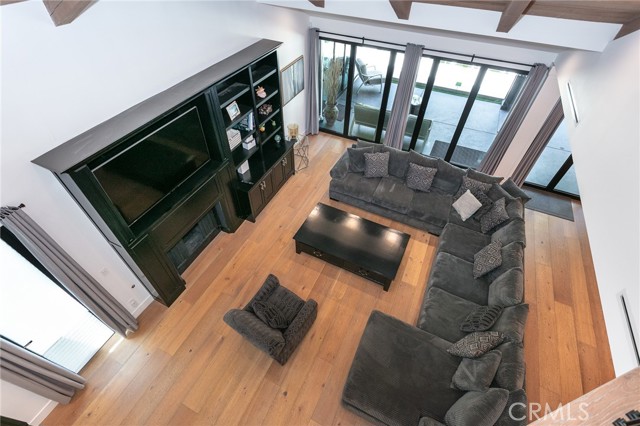 5225 Topeka Drive, Tarzana CA: https://media.crmls.org/medias/d412cf7b-bc34-4ceb-8dca-100aec13c64d.jpg