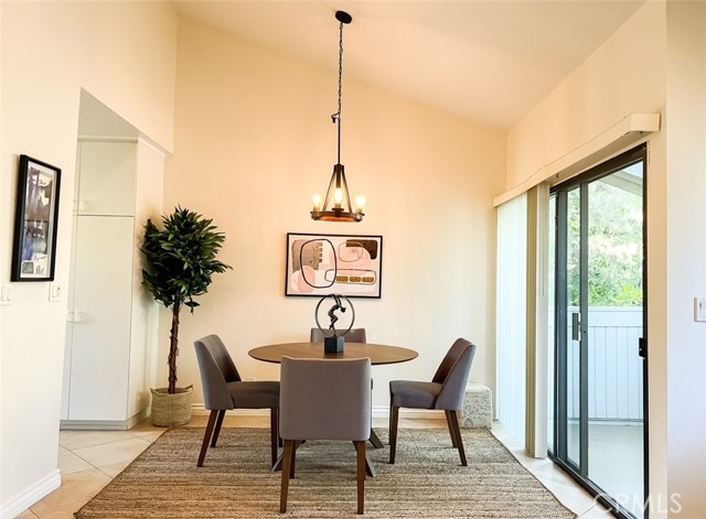 22123 Burbank Boulevard, 5 photo 2
