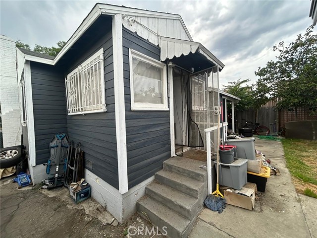 1176 Laurel Avenue, Pomona CA: https://media.crmls.org/medias/d41335bb-25f9-46b7-8592-12ce8c04f0c6.jpg